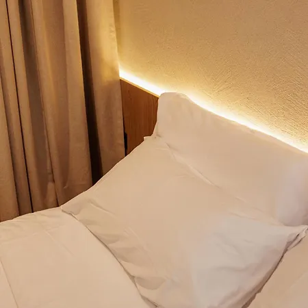 Your Spot * 地拉那