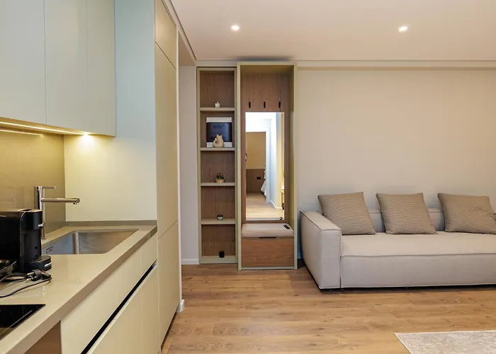 Your Spot * 地拉那