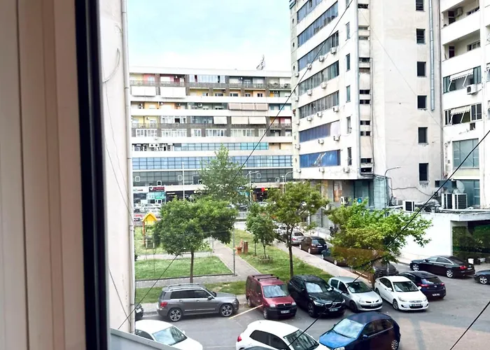 Your Spot * 地拉那